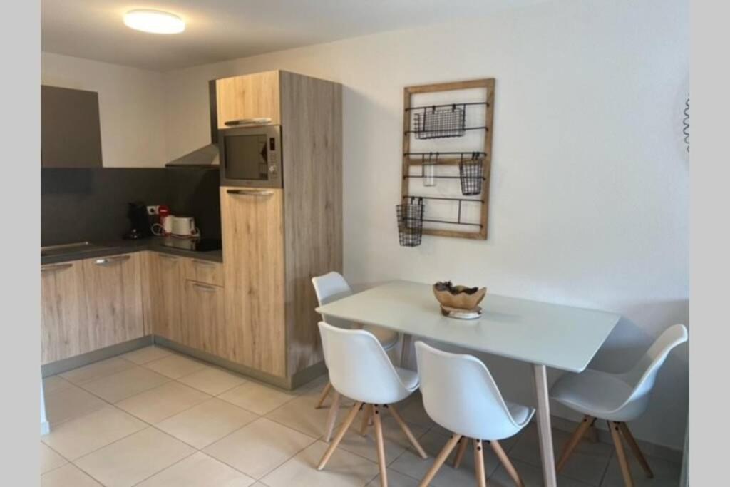 Appartement de charme dans résidence avec piscine La Joue du Loup Saint-Étienne-en-Dévoluy Exterior foto