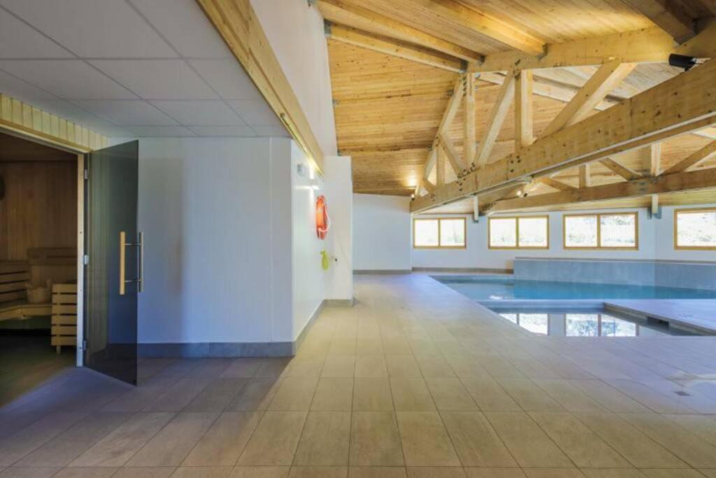 Appartement de charme dans résidence avec piscine La Joue du Loup Saint-Étienne-en-Dévoluy Exterior foto