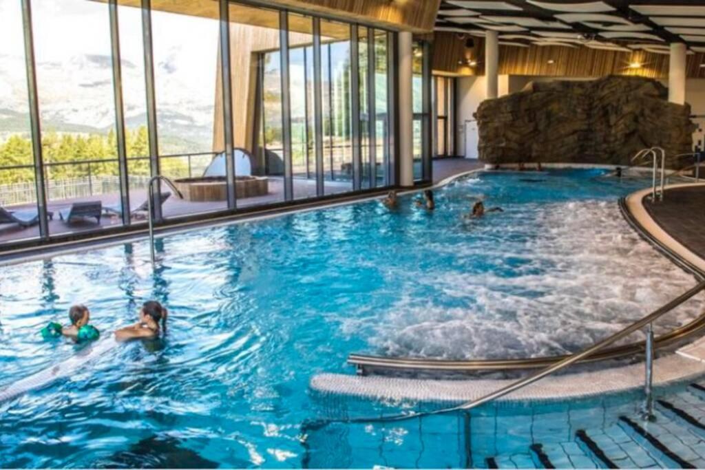 Appartement de charme dans résidence avec piscine La Joue du Loup Saint-Étienne-en-Dévoluy Exterior foto